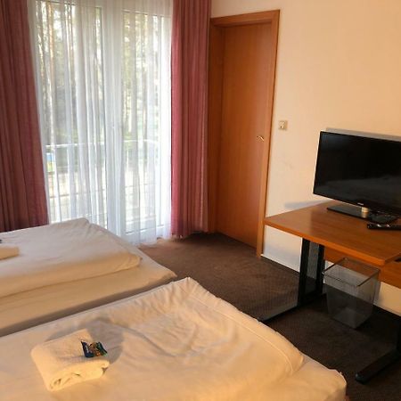Hotel Mivano Lehrte Extérieur photo
