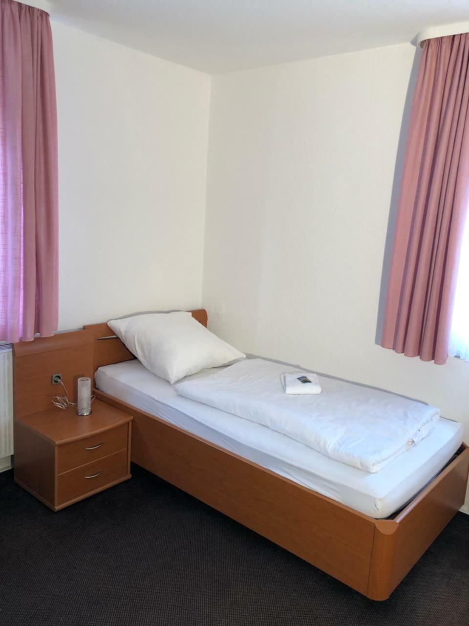 Hotel Mivano Lehrte Extérieur photo